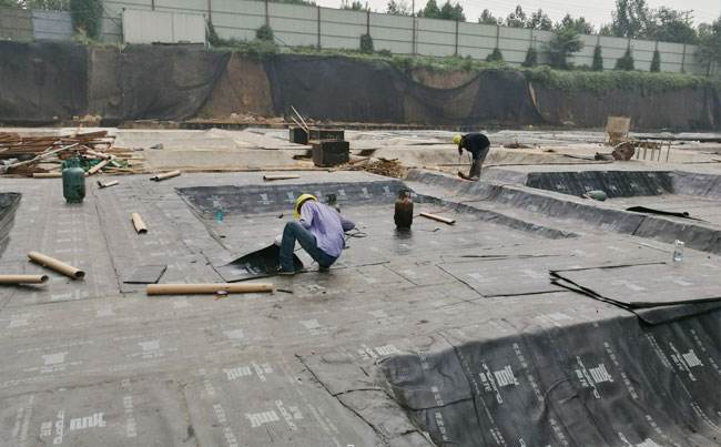 斯里兰卡客户来到长城建机混凝土搅拌设备厂家